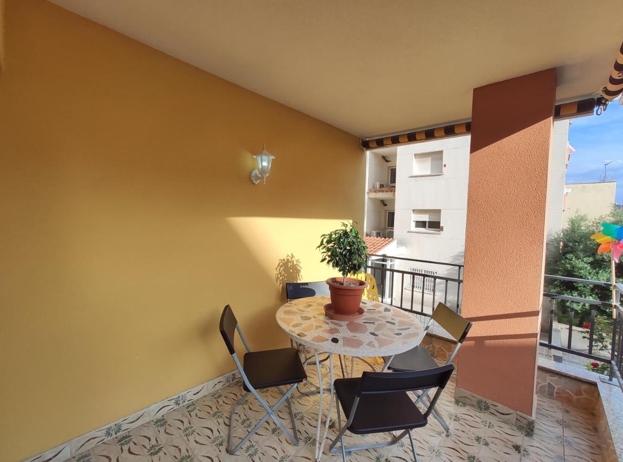 Desvalls Calafell Bagian luar foto