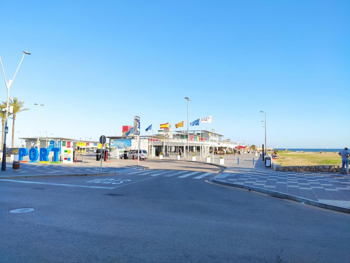 Desvalls Calafell Bagian luar foto