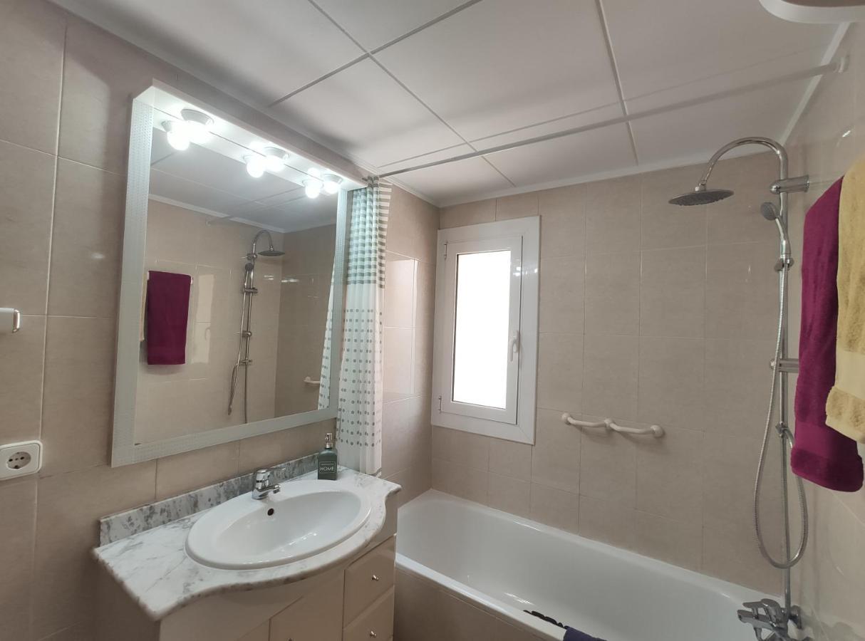 Desvalls Calafell Bagian luar foto